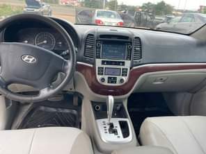 A picture of Super clean 2008 Hyundai Santafe 3 5m net price Abuja