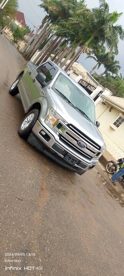 A picture of FORD F150 20202