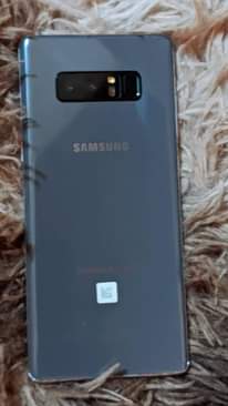 A picture of SAMSUMG NOTE 8