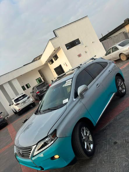A picture of Lexus Rx 350 2010 fully facelifted to 2013