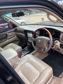A picture of TOYOTA LAND CRUISER V8 VX 2004 MODEL PETROL