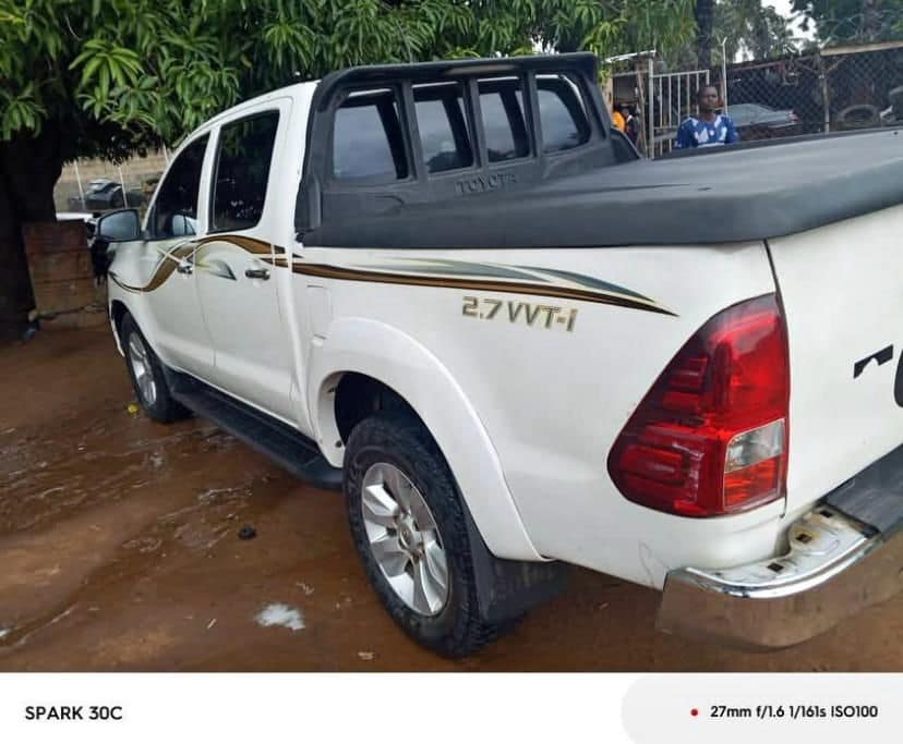 A picture of Hilux 2010 used