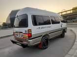 A picture of HIACE DUNGU 5L engine Manual gear