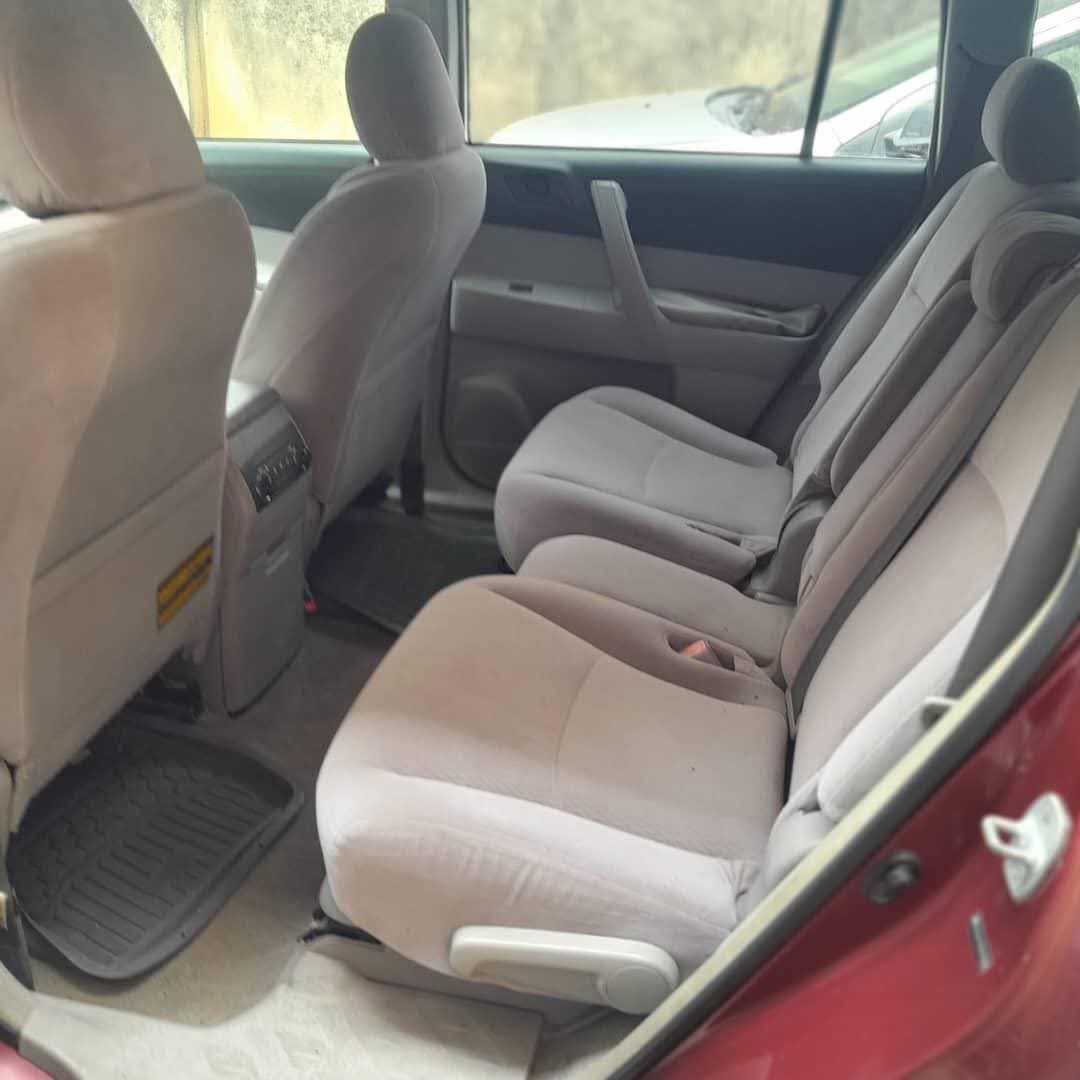 A picture of 2010 Toyota Highlander highlander