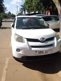 A picture of 2009 Toyota IST Toyota 1.5cc