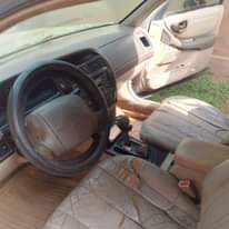 A picture of 2000 Toyota Avalon