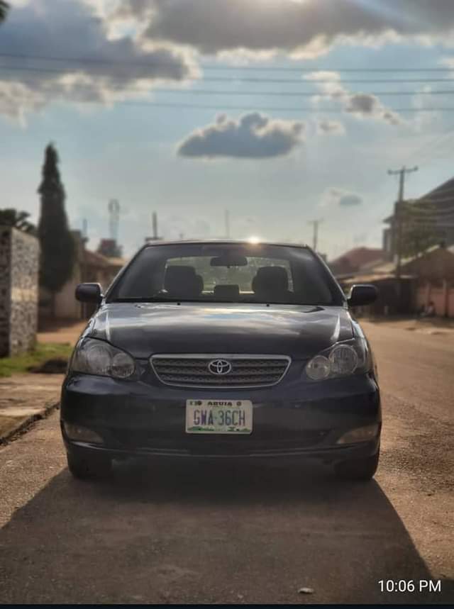 A picture of Mad Distress ooo 2007 Toyota Corolla LE with super sharp