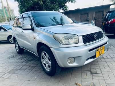 A picture of TOYOTA RAV4 Engine code 1zz Engine capacity 1790cc Full ac
