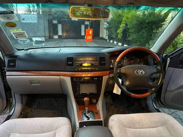 A picture of 2004 Toyota G100