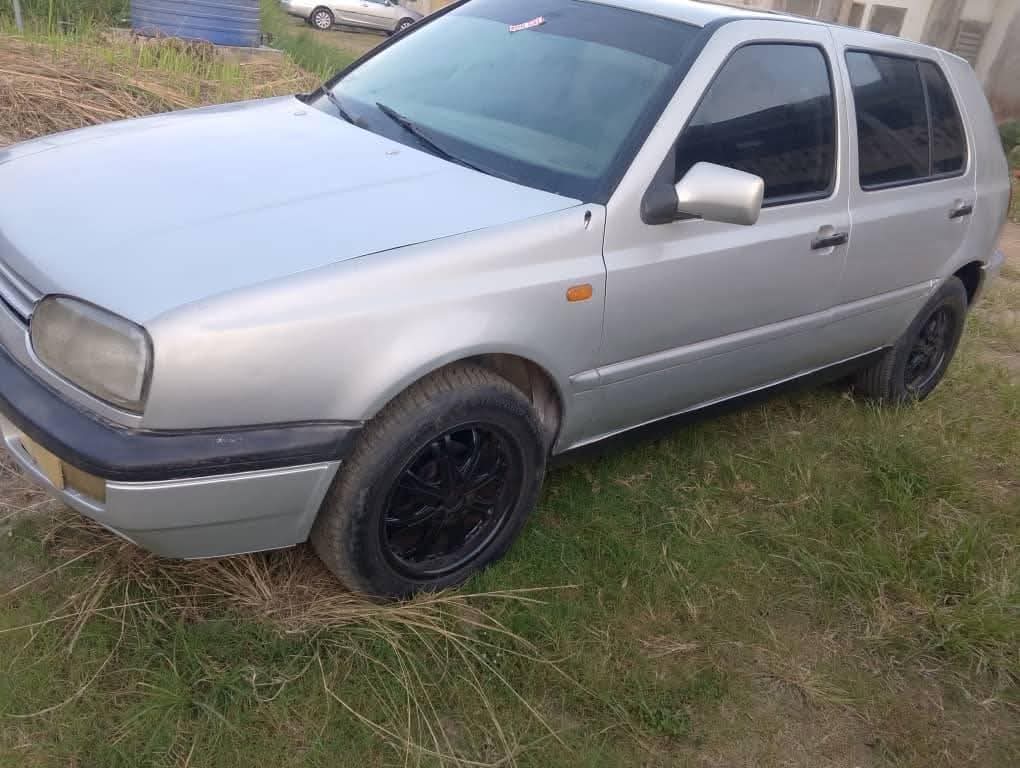 A picture of 2000 Volkswagen golf iii