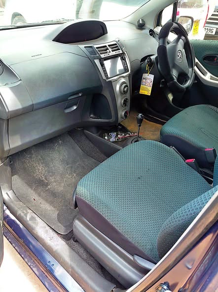 A picture of Vitz 1 3cc 16 5m 0759700430