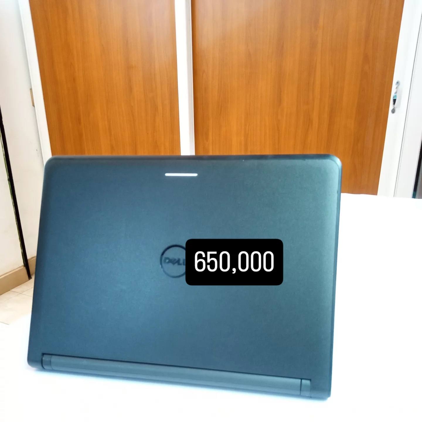 A picture of Laptops