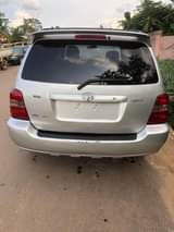 A picture of Toyota Highlander 2004 Toks standard and chilling Ac everything intact