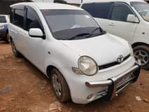 A picture of Toyota sienta