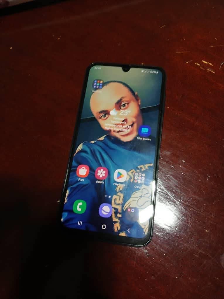 A picture of Samsung galaxy a15 128gb 6gb ram
