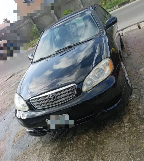 A picture of 2004 COROLLA