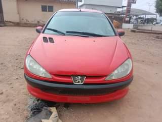 A picture of Fairly used Peugeot manual 206