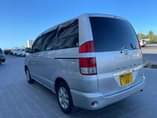 A picture of Toyota noah