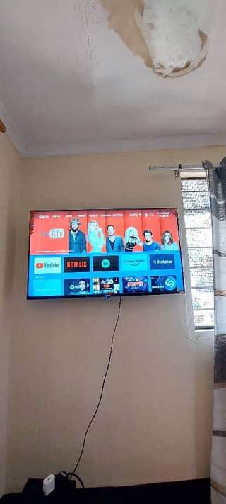 A picture of RISING FLAT TV