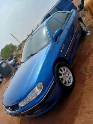 A picture of Peugeot 406