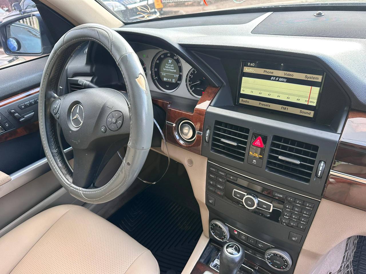 A picture of 2012 Mercedes Benz GLK350