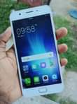 A picture of Oppo f1s