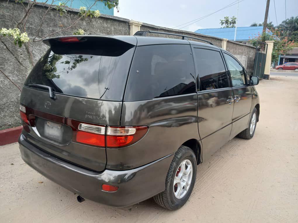 A picture of Car