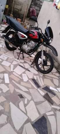 A picture of Boxer X 125