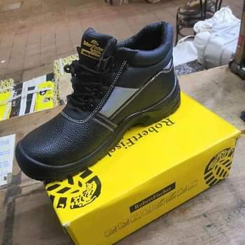 A picture of  WHATSAPP 0701544970 OR