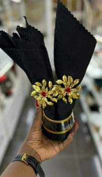 A picture of NAPKIN vitambaa vya kufutia wakati wa kula 25000