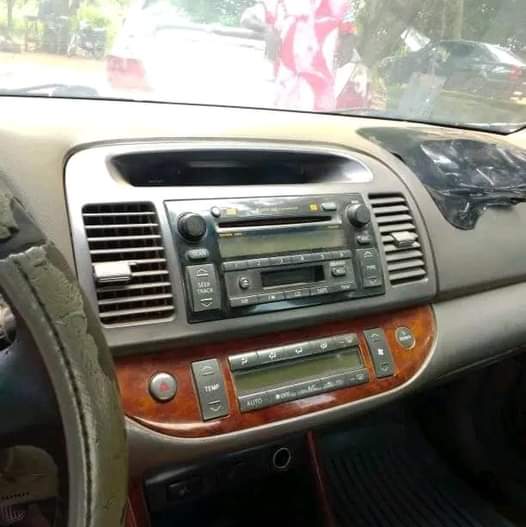 A picture of Toyota Camry 2004 XLE