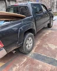 A picture of Toyota Tacoma 2007 Engine and gear Ac needs gas 5