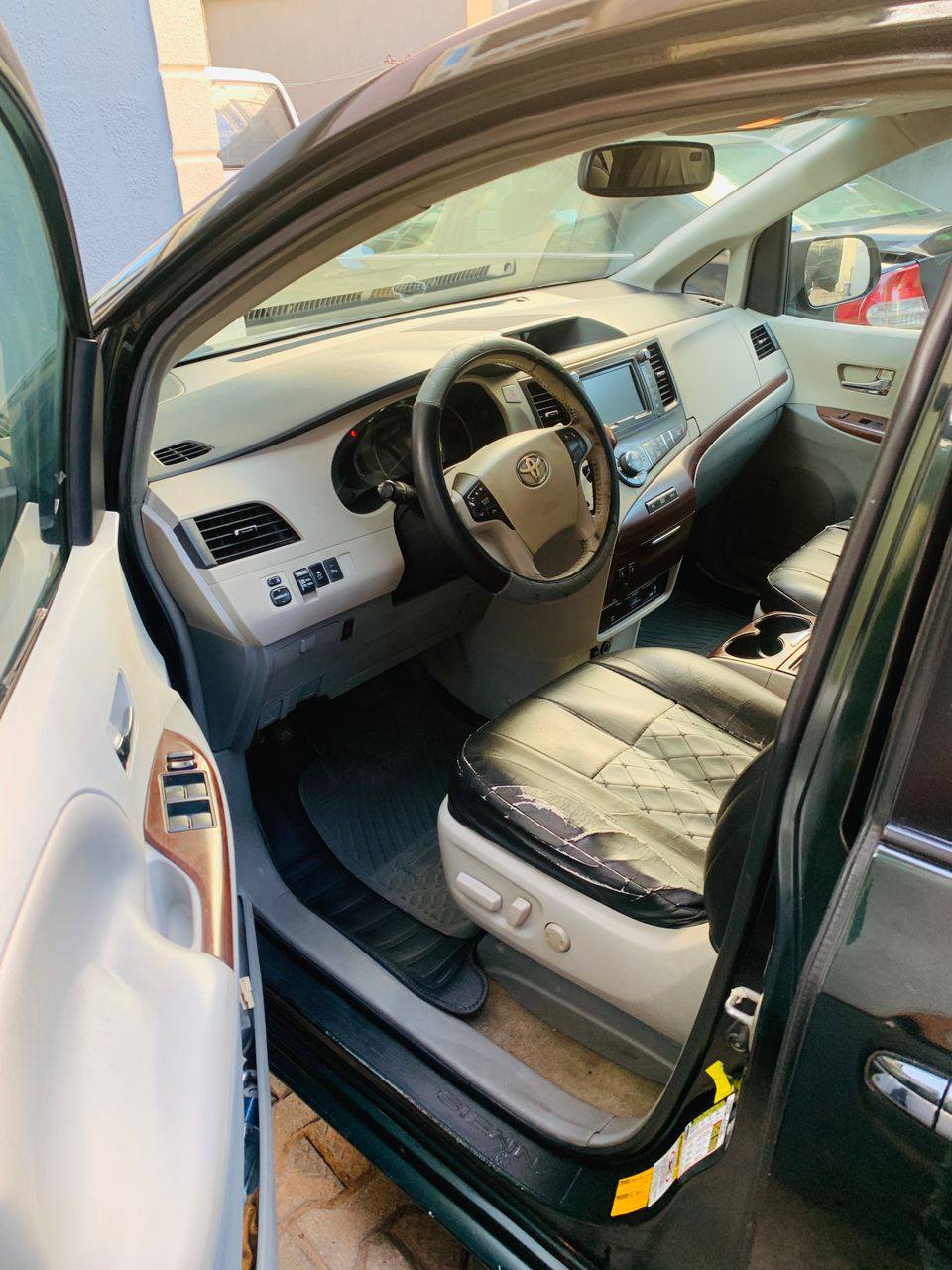 A picture of Registered Toyota Sienna Xle 2012 Fullest Option Toks Standard 