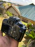 A picture of Canon 1000 D