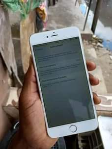 A picture of iPhone 6 GB 128 better finga safi camera kali sana