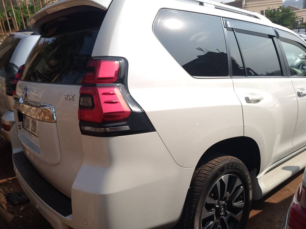 A picture of Toyota Land Cruiser Model 2021 Petrol Engine 0787181703 0704482571 Whatsapp