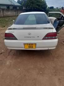 A picture of Toyota crester 2mln