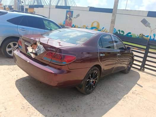 A picture of Lexus ES330 Good engine and Gear AC needs attention Price