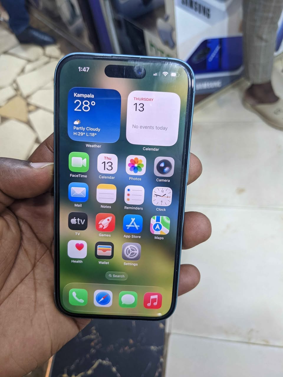 A picture of Iphone16