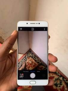 A picture of Vivo x7pluss