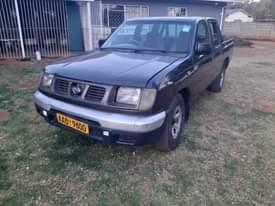 used nissan hardbody