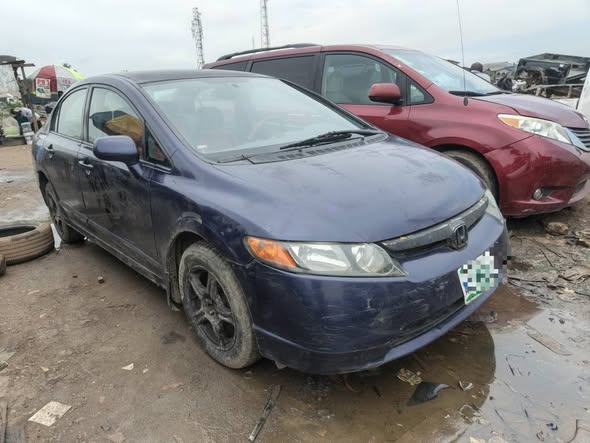 A picture of Honda Civic 07 automatic 08060433235