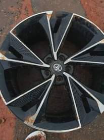 A picture of 2022 Japanese rims Mercedes