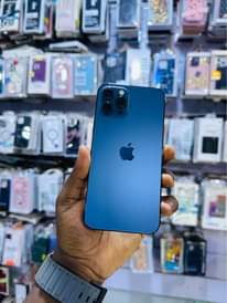A picture of Iphone 12 Pro Max