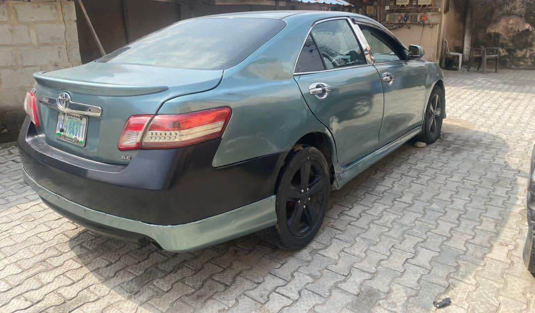 A picture of 2009 Toyota Camry muscle sports