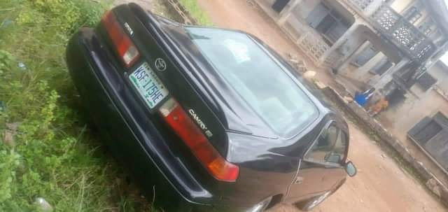 A picture of 2001 Toyota Camry Envelope Allom rim
