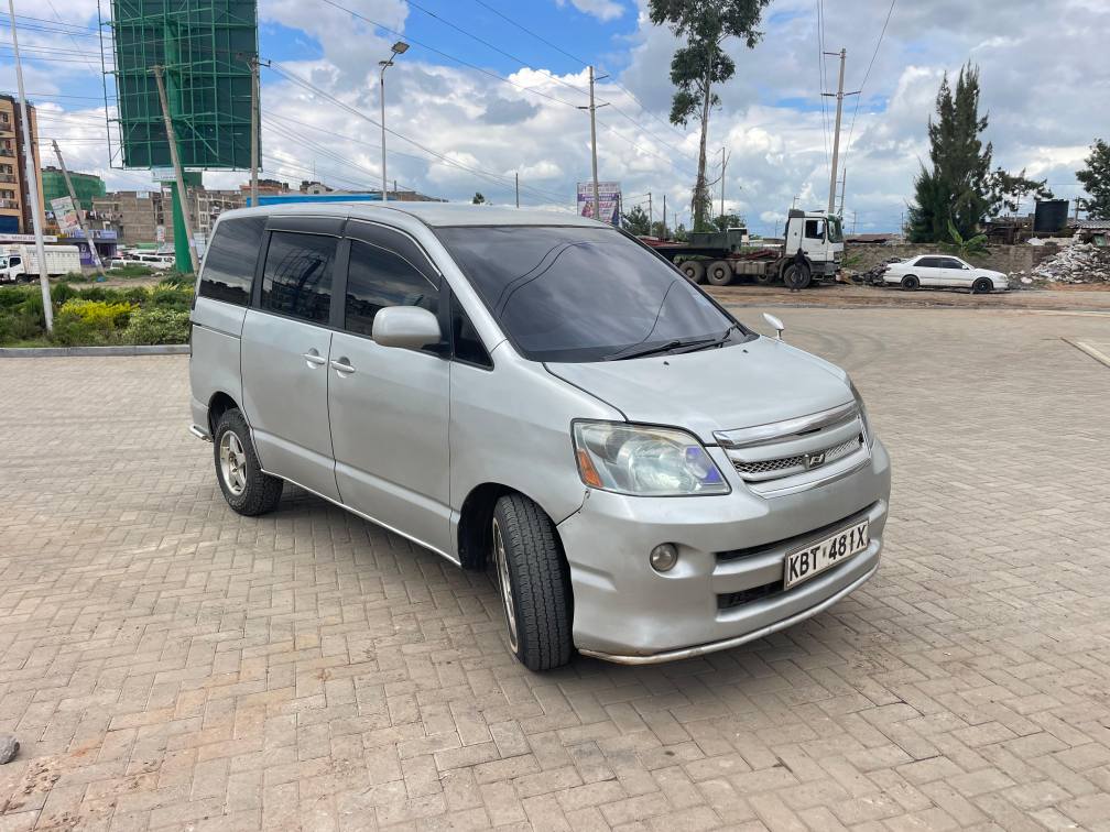 used toyota noah