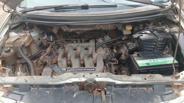 A picture of Awoof Mazda MPV 2005 first body pan