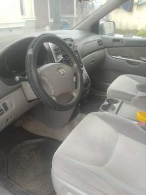 A picture of EXTREMELY SOUND PRE OWNED 2009 TOYOTA SIENNA LE POWER DOOR