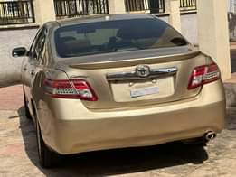 A picture of Sound Registered 2011 Camry with original android screen and Formica